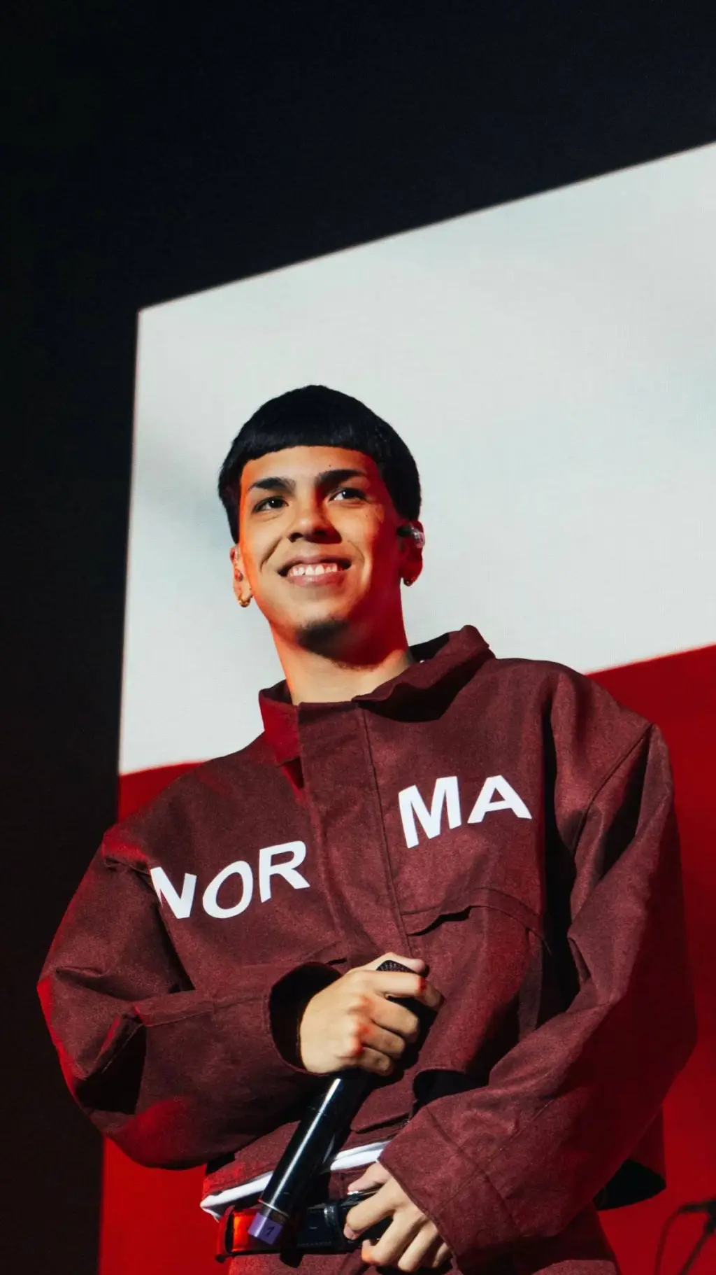 ai character: Milo j  background