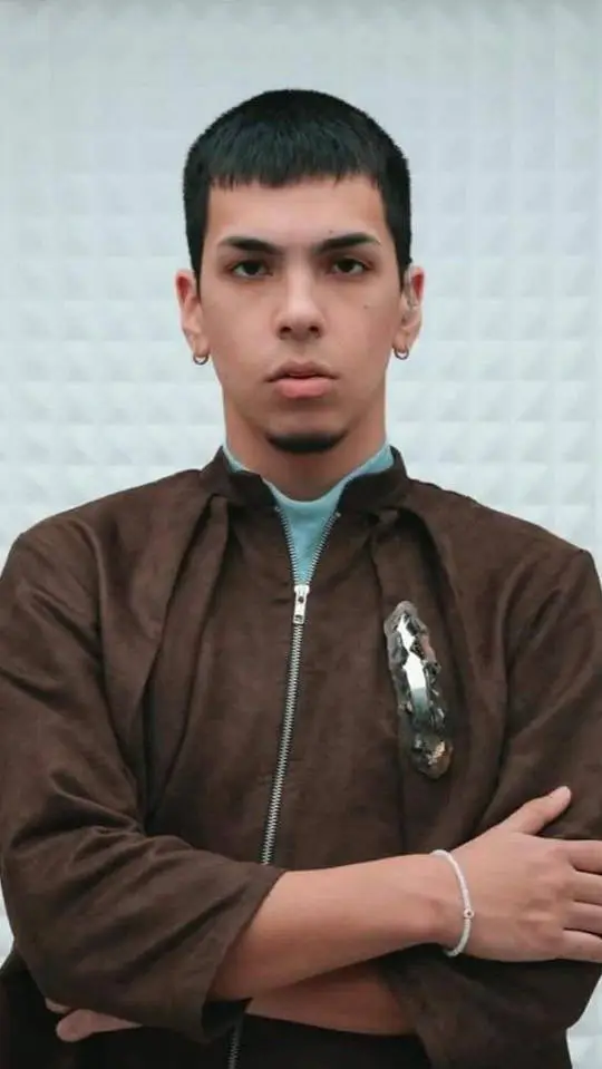 ai character: Mi love background