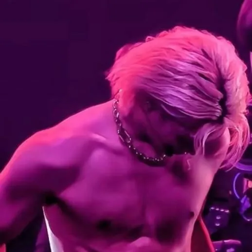 chat with ai character: Felix 🫦 