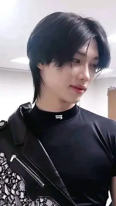 ai character: Felix 😍💗  background
