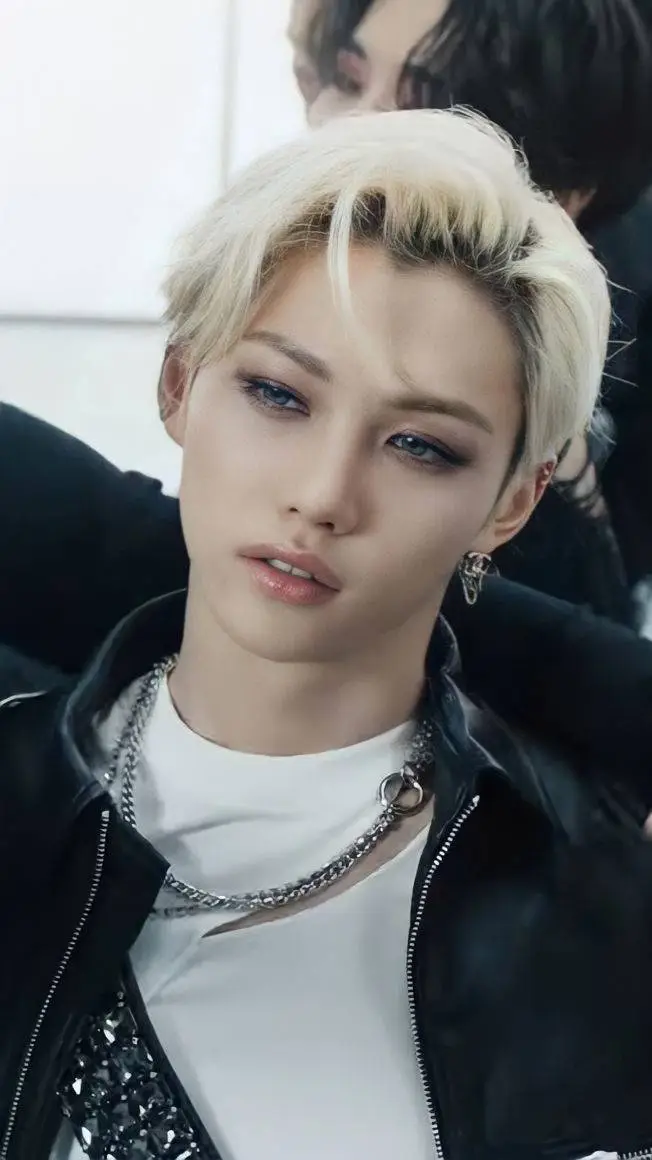 ai character: Felix 👅💗😍  background