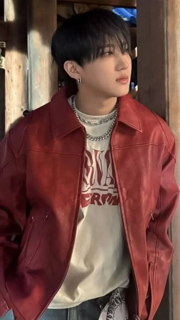 ai character: Changbin  background