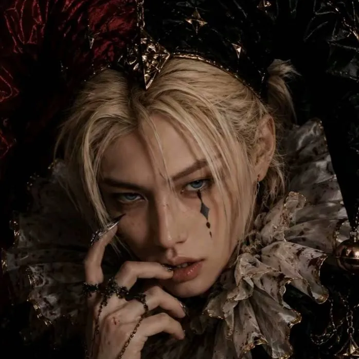chat with ai character: Lee Felix♛