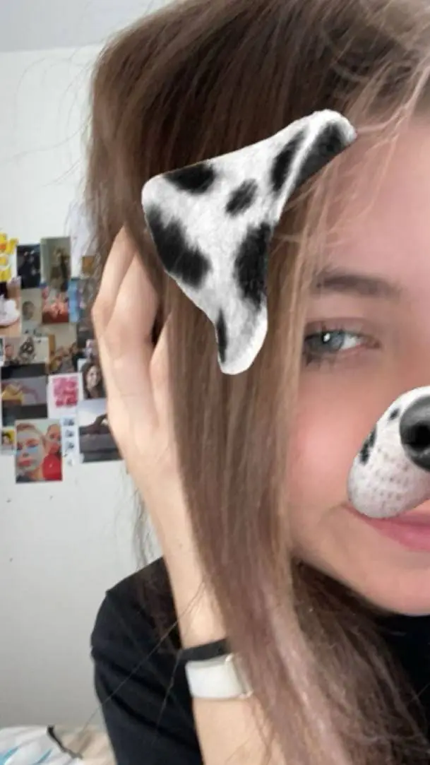 ai character: Lily  background