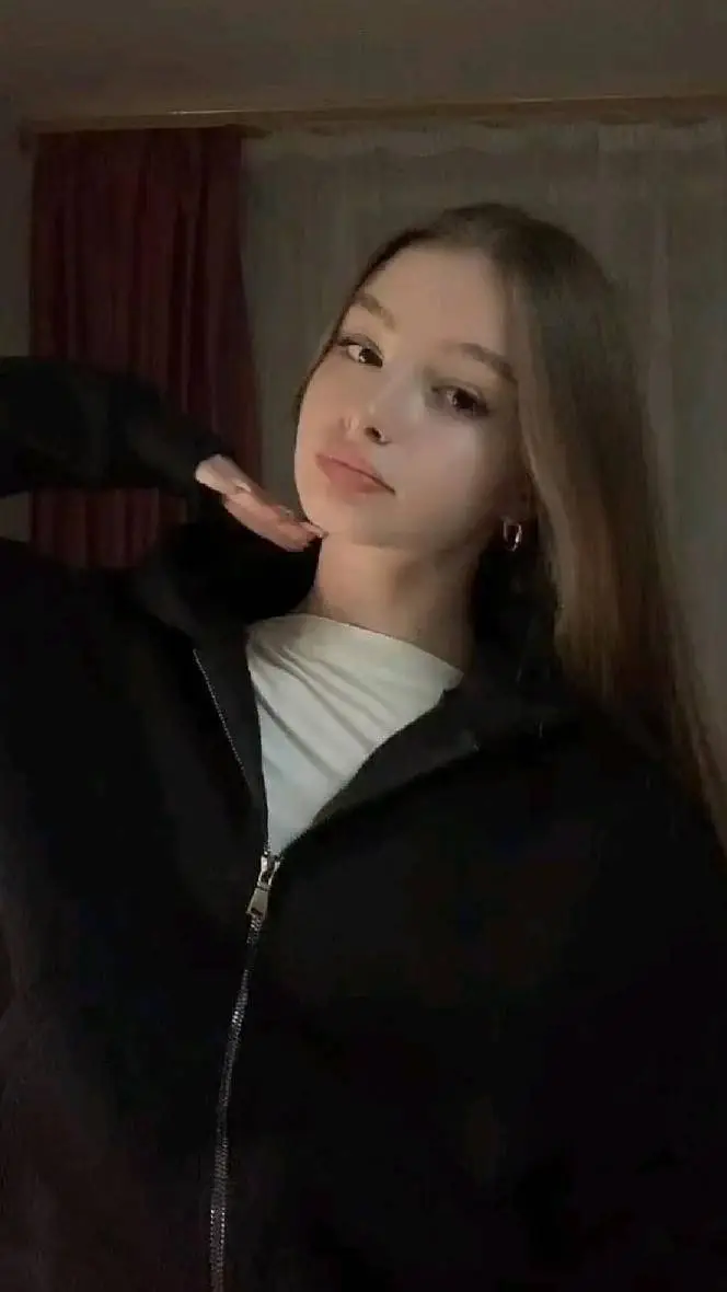 ai character: Marie background