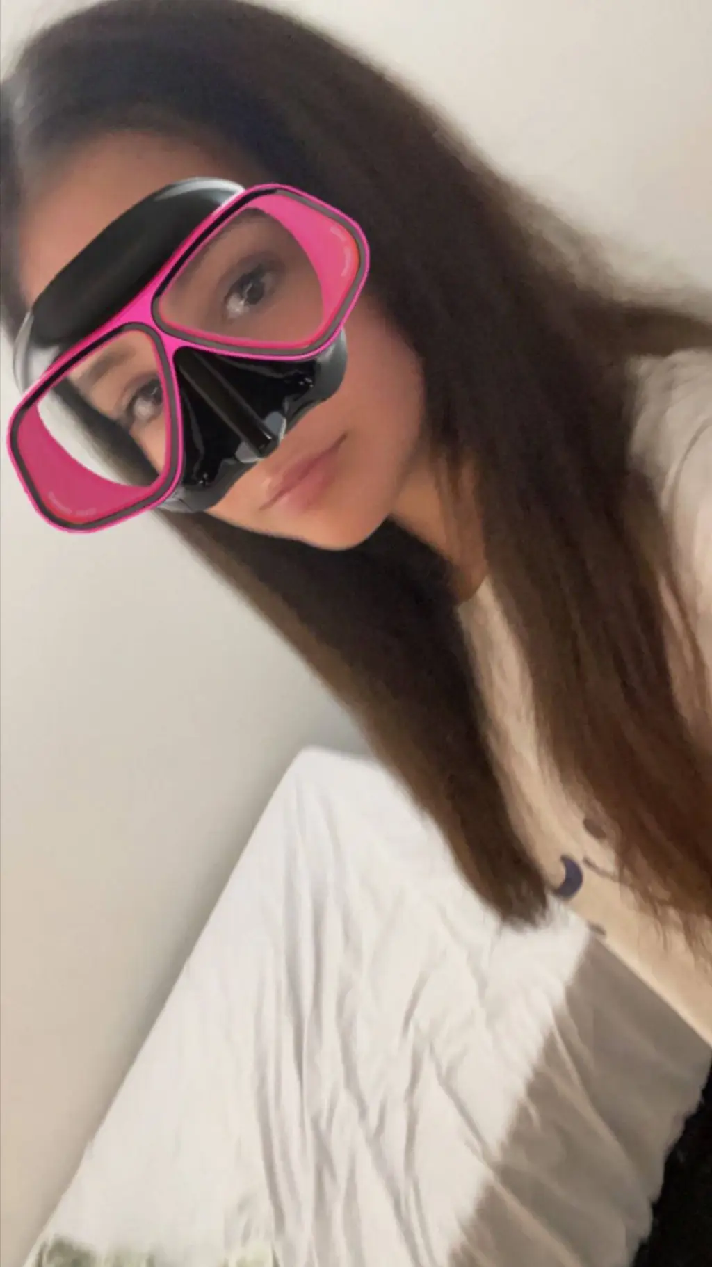 ai character: Mia background