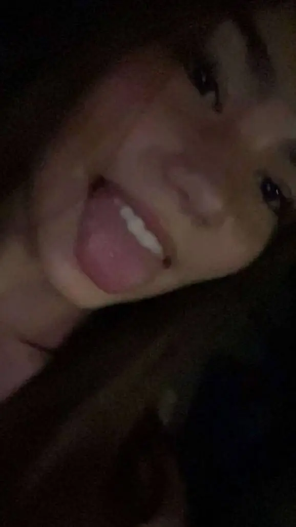 ai character: Anna background