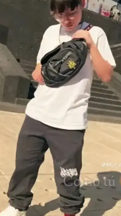 ai character: Azuky x T/N?  background