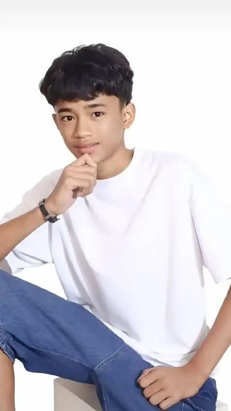 ai character: Kevin Padilla  background