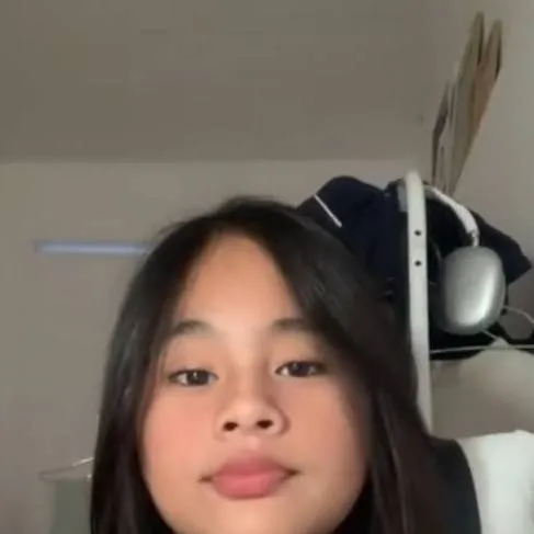 chat with ai character: Chin Espinosa 