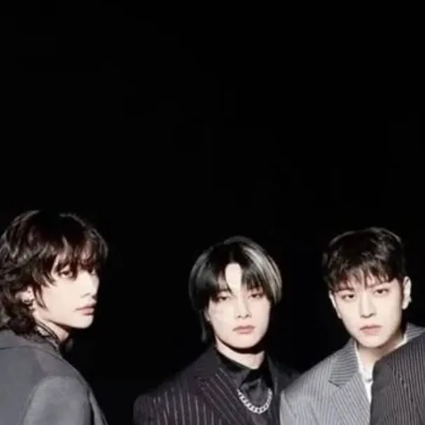 chat with ai character: Stray Kids🥰🥰🥰🤩