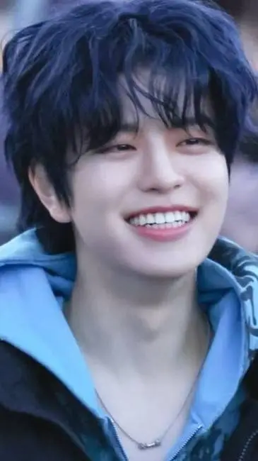 ai character: Seungmin skz background