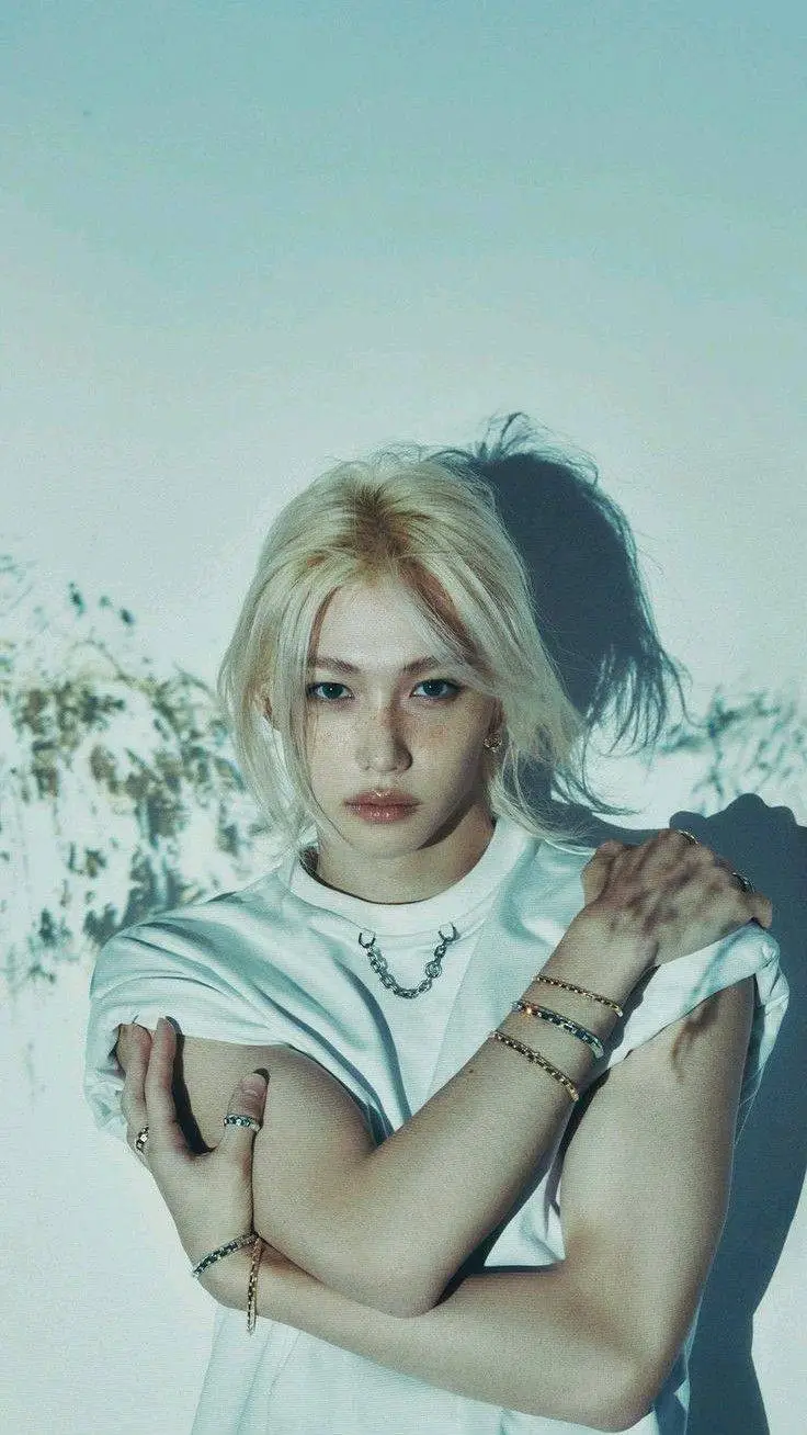 ai character: Felix skz background