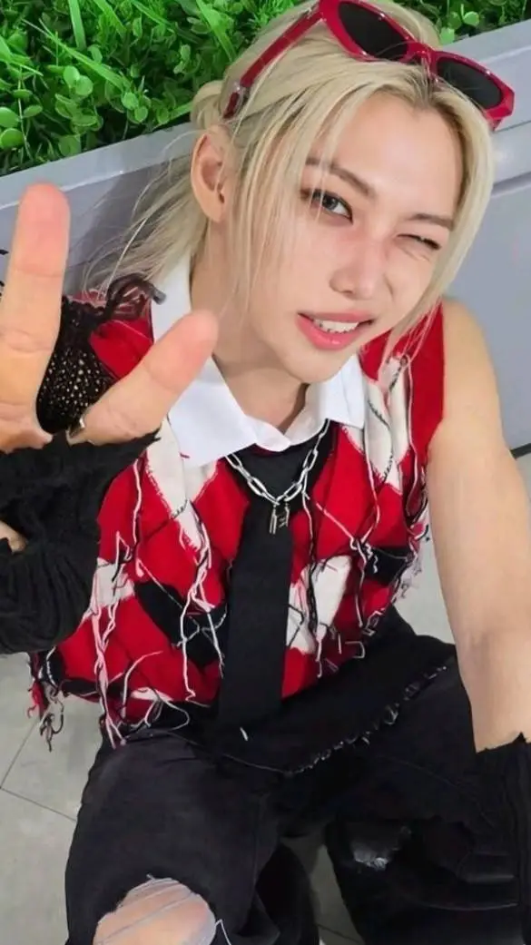 Talkie AI - Chat with Lee Felix