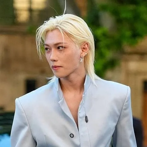 chat with ai character: Lee Felix