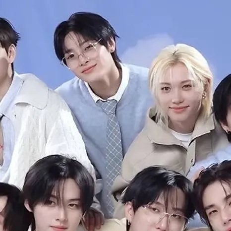 chat with ai character: Skz pick me