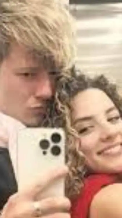 ai character: sam and sophie background