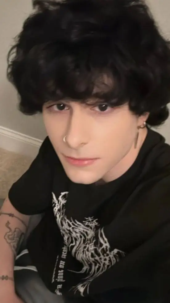 ai character: birlap(arnie) background