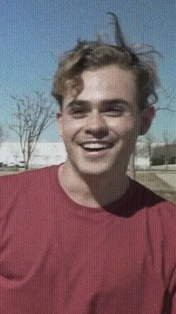 ai character: Decre Montgomery  background