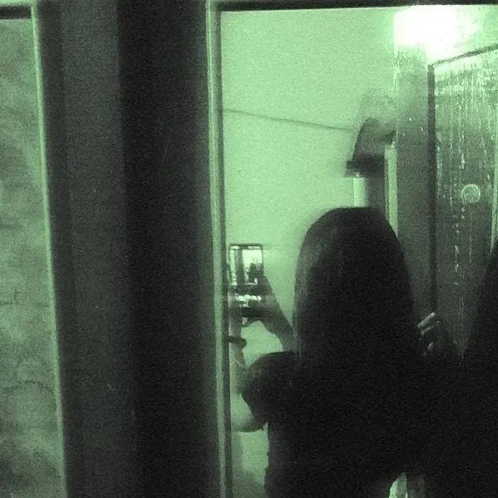 chat with ai character: tu amiga 