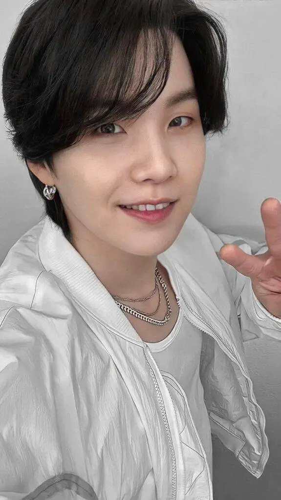 ai character: 🌺SUGA🌺 background