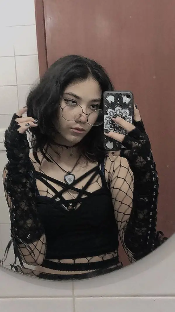 ai character: evana background