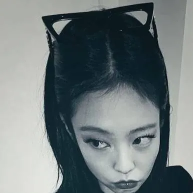 chat with ai character: amor en secreto 