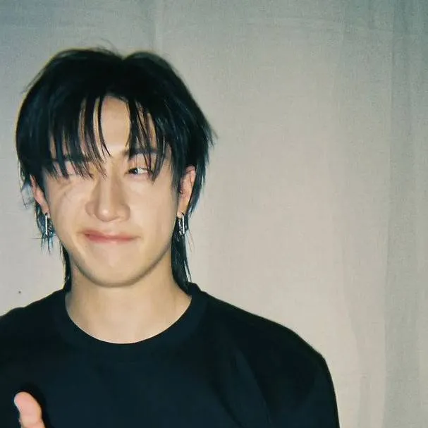 chat with ai character: Bang Chan