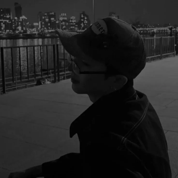 chat with ai character: Jiung