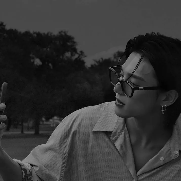 chat with ai character: Wooyoung