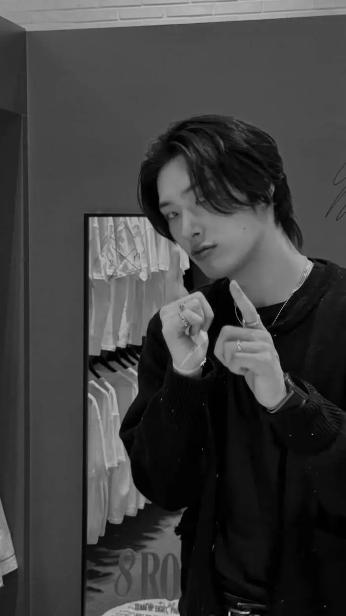 ai character: Song Mingi background