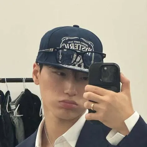 chat with ai character: Choi San