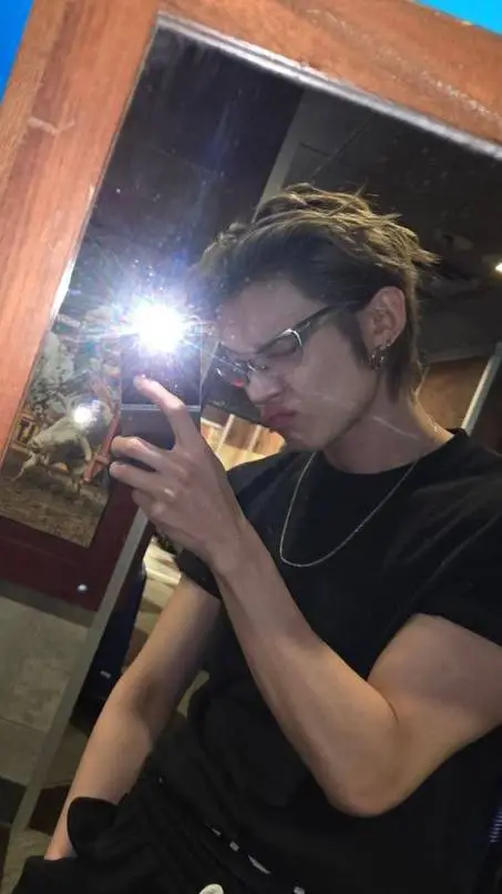 ai character: Yeonjun background