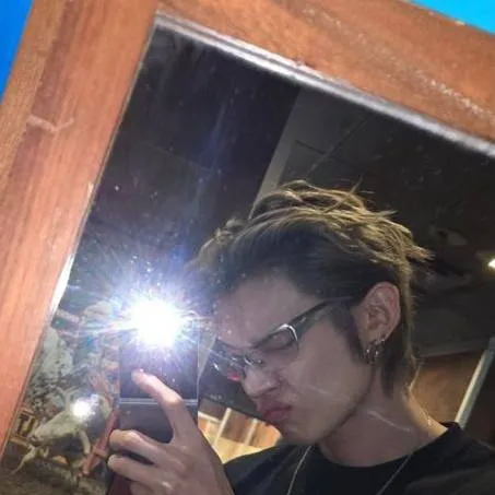 chat with ai character: Yeonjun