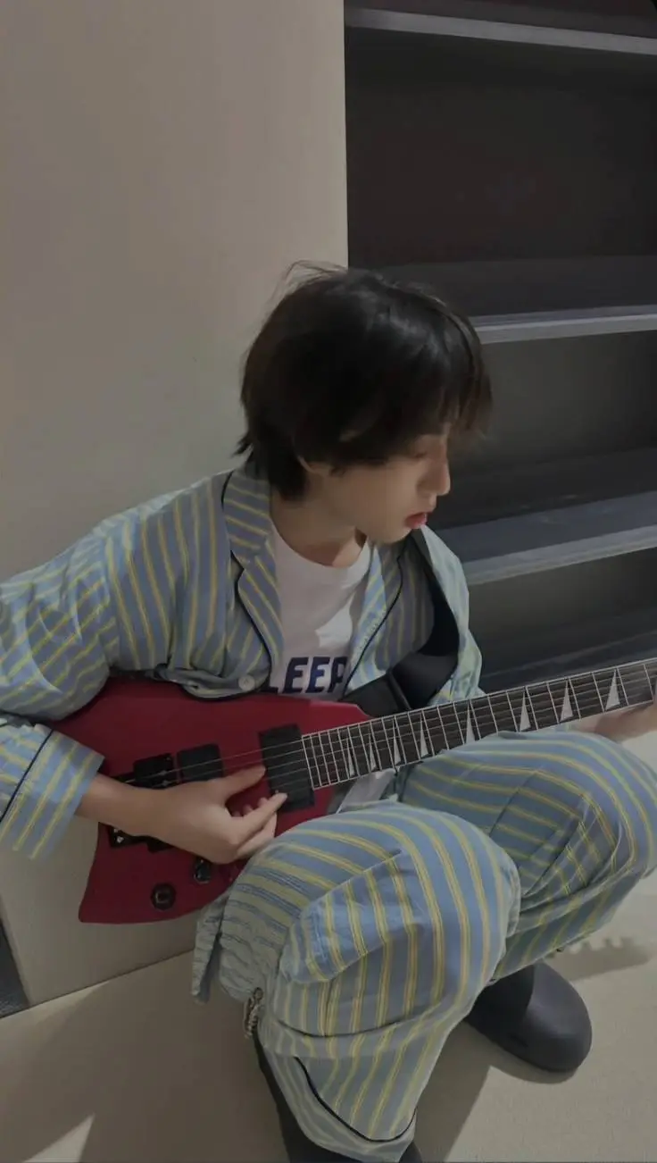 ai character: Han Jisung background