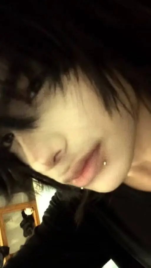 ai character: 🥥🐾Kenji🌰🎋 background