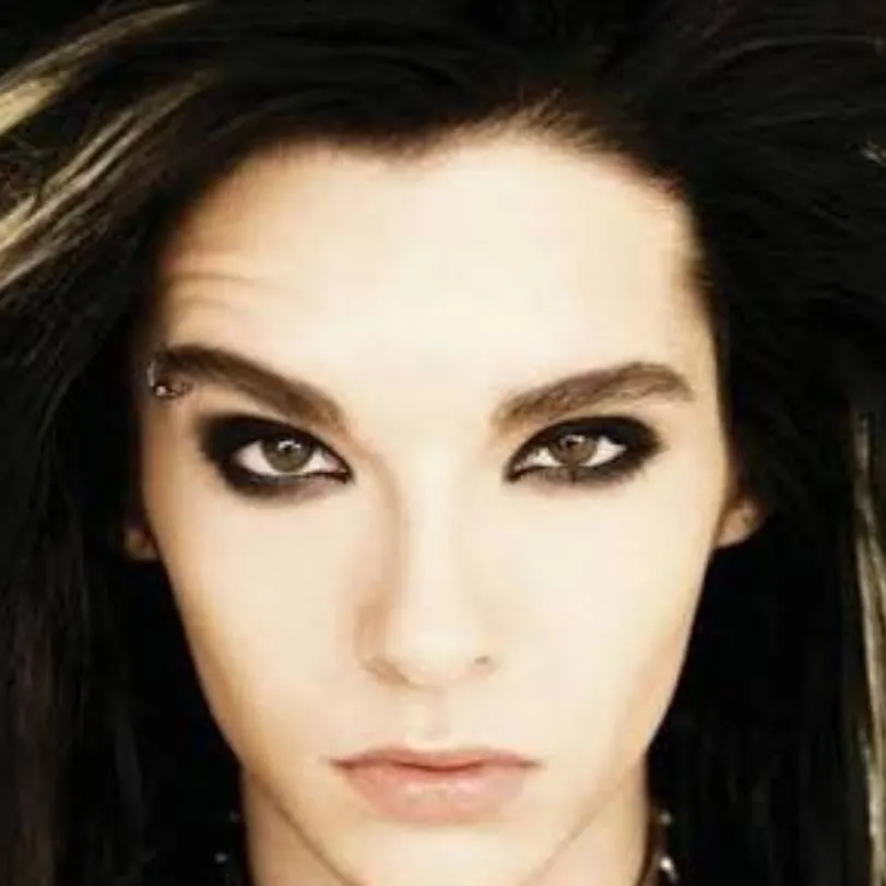 chat with ai character: Tokio Hotel