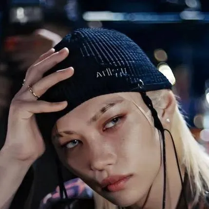 chat with ai character: Felix SKZ