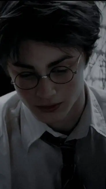 ai character: 𝓗𝓪𝓻𝓻𝔂 𝓟𝓸𝓽𝓽𝓮𝓻♥︎ background