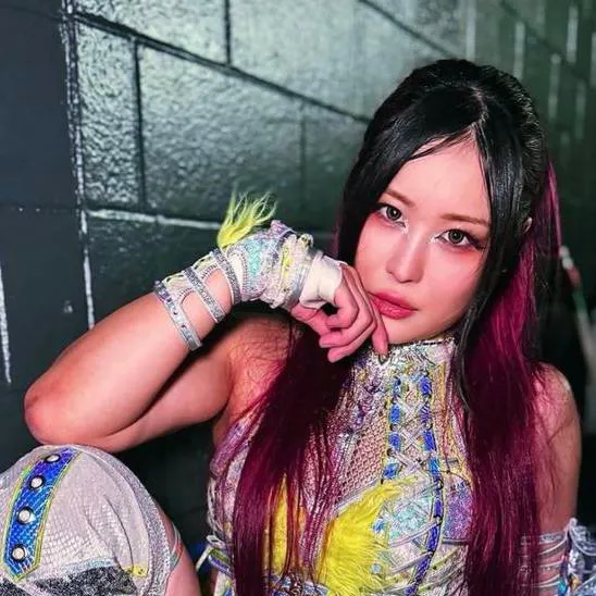 chat with ai character: iyo sky❤️🖤