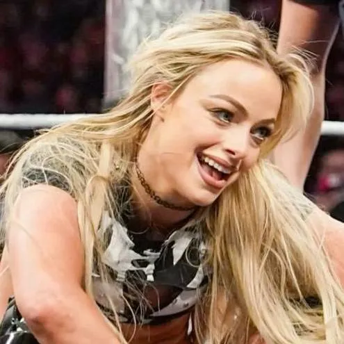 chat with ai character: liv Morgan.