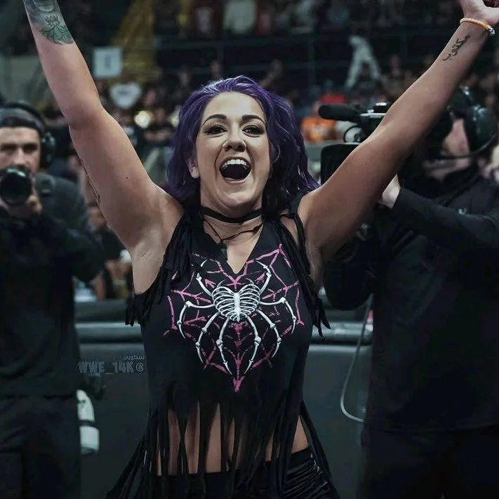 chat with ai character: bayley