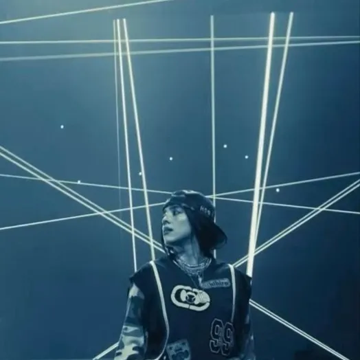 chat with ai character: Billie Eilish