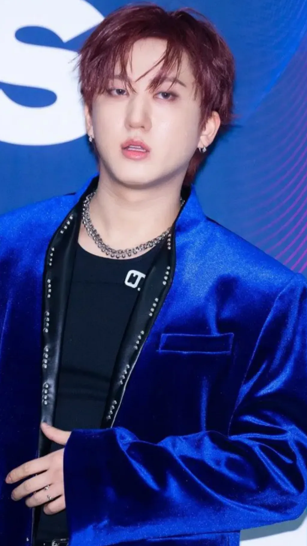 ai character: ★ᴄʜᴀɴɢʙɪɴ★ background