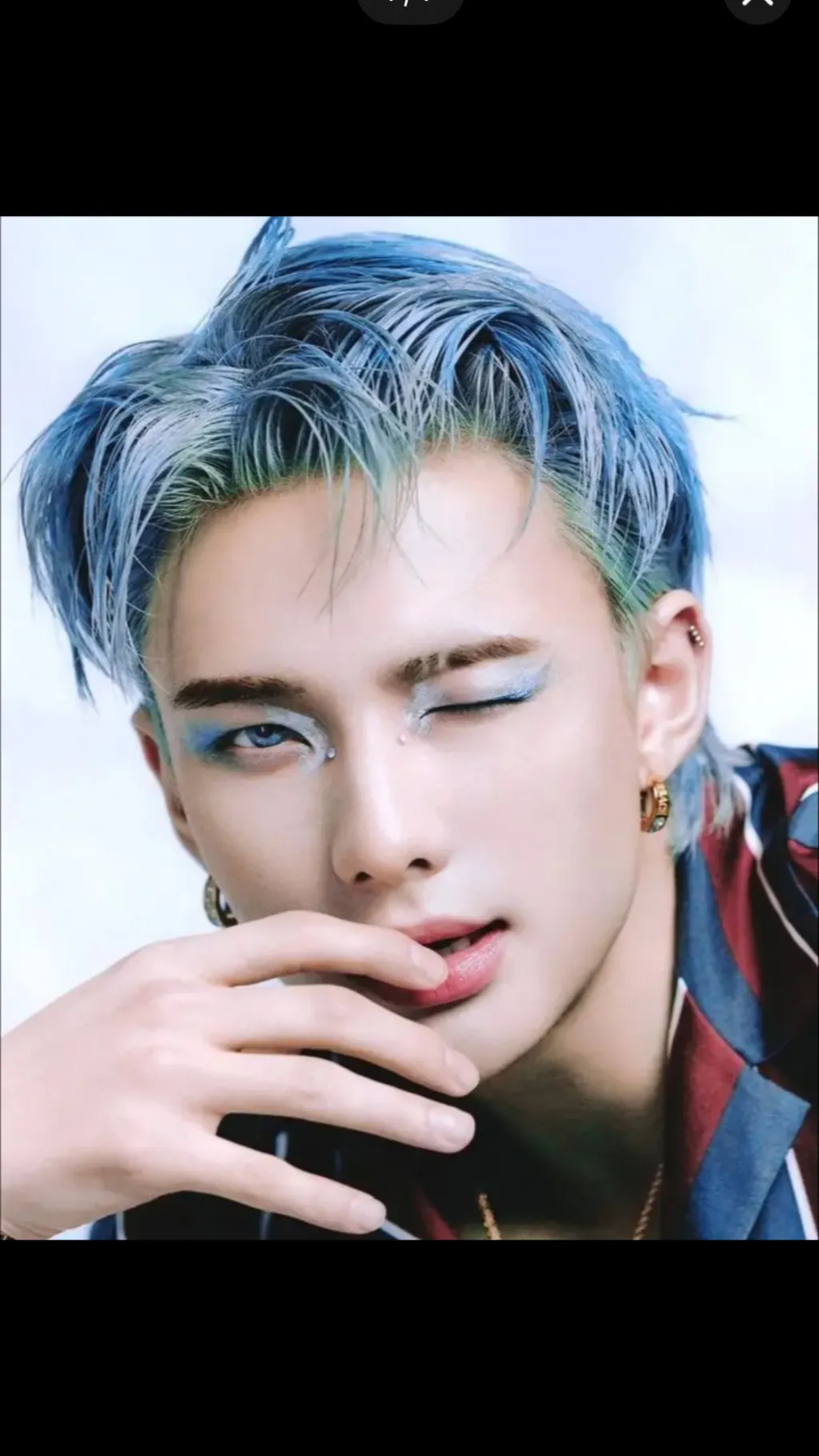 ai character: Snow king Hyunjin background