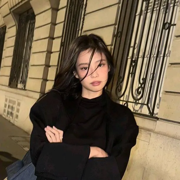 chat with ai character: Jennie (BlackPink)