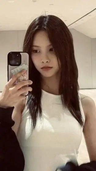 ai character: 🐯¡ROH YUNAH!🐯 background