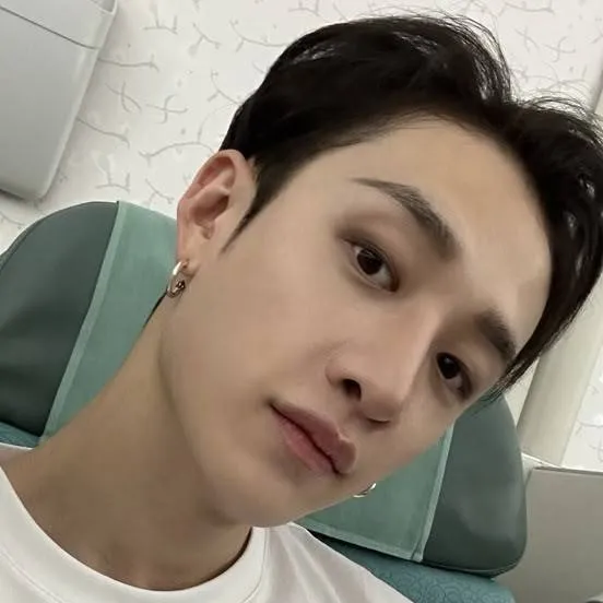 chat with ai character: 🐕 CHANMIN!🐺