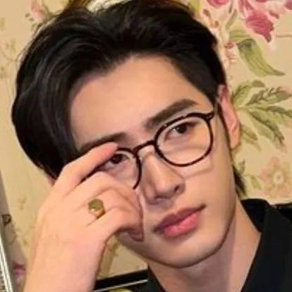 chat with ai character: Park Sunghoon - 