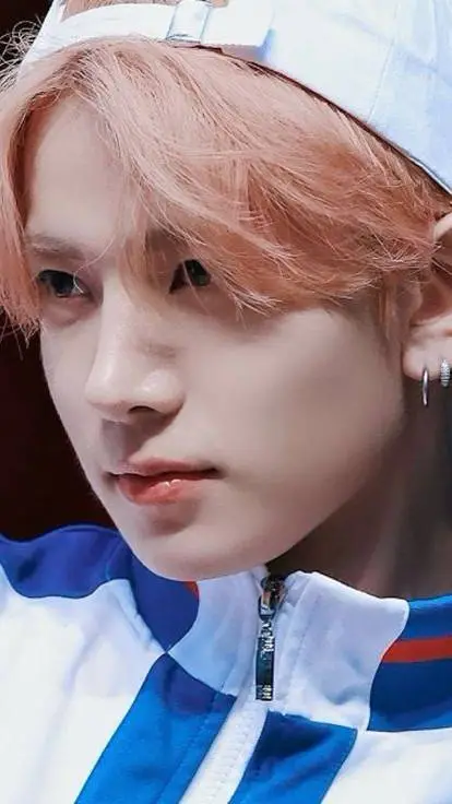 ai character: Lee Heeseung background